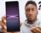 Het valt nog te bezien of Sony naar de wijze woorden van MKBHD zal luisteren en de Xperia 1 V ordelijker zal uitbrengen. (Beeldbron: MKBHD/@OnLeaks - bewerkt)